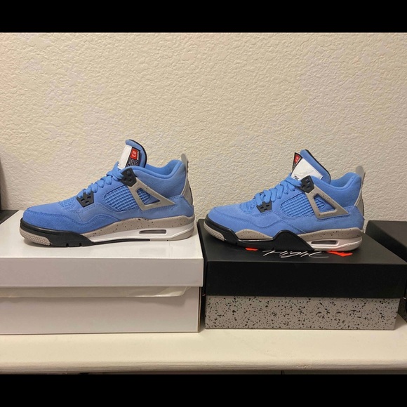 JORDANS 4 retro University blue size 4Y originals